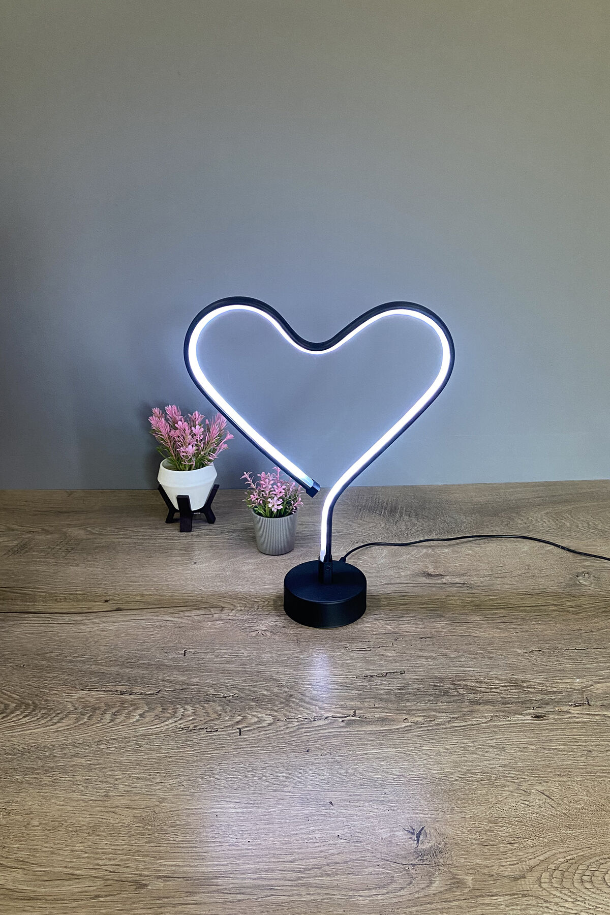 Siyah Kalp Modern Rgb Ledli Masa Lambası Abajur BEYAZ